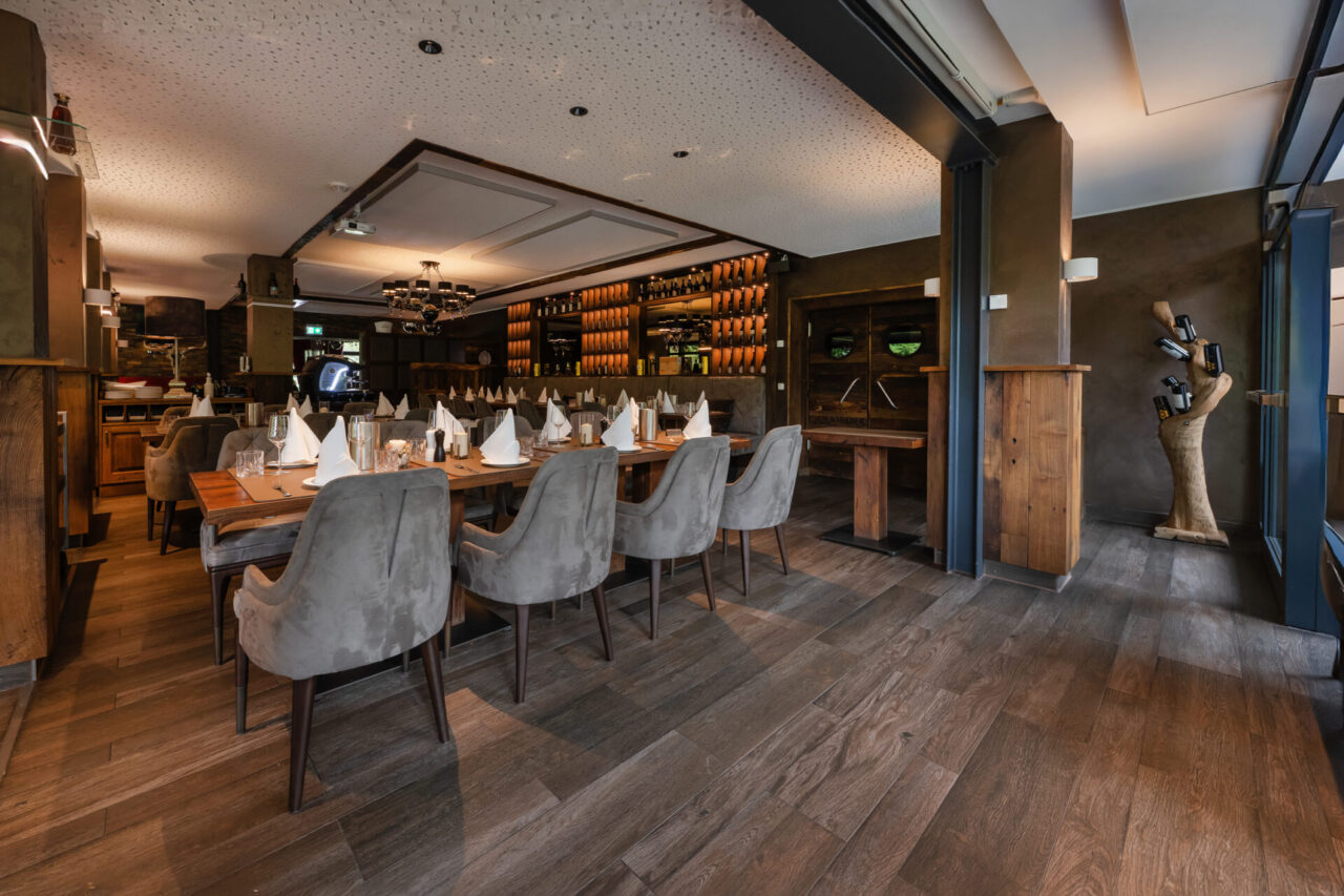 Waldhaus am See in Geslenkirchen - Bild zeigt großen Speisesaal Raumansicht 1